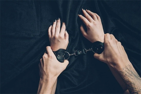 西檬之家-字母圈小圈是什么？BDSM新人入圈指南